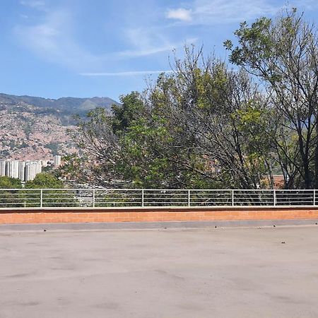 Apartamento Cerca A Plaza Mayor Медельїн Екстер'єр фото